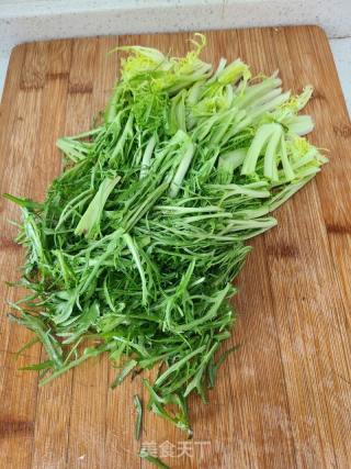 苦菊拌馓子的做法步骤：2