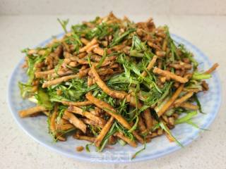 苦菊拌馓子的做法步骤：11