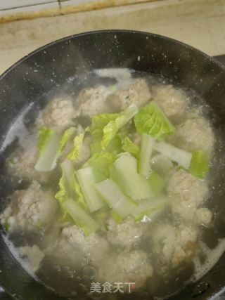清汤肉丸子的做法步骤：6