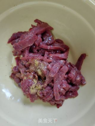 嫩椒炒牛肉的做法步骤：3
