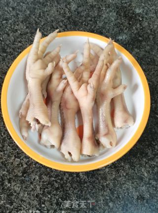 红烧鸡爪的做法步骤：2
