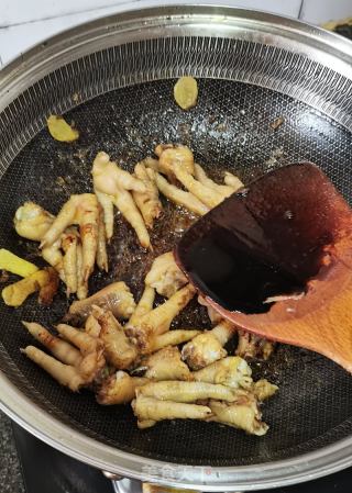 红烧鸡爪的做法步骤：6