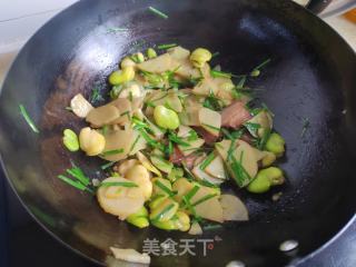 酱肉炒蚕豆土豆的做法步骤：7