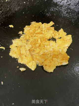 蒜苔鸡蛋炒外婆菜的做法步骤：4