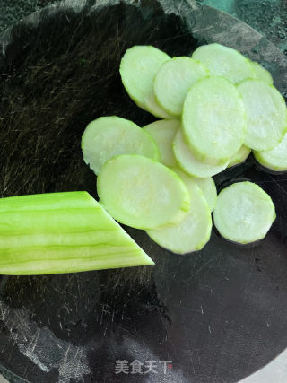 丝瓜蒸牛肉的做法步骤：4