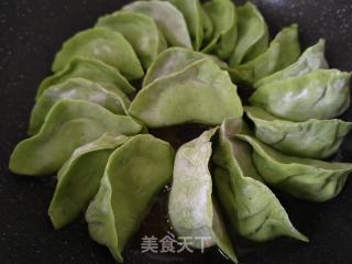 菠菜汁生煎饺的做法步骤：3
