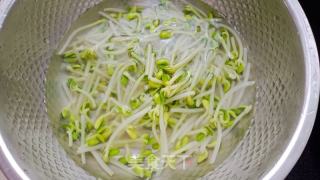 韩式拌豆芽的做法步骤：3