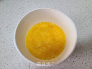金针菇炒鸡蛋的做法步骤：4