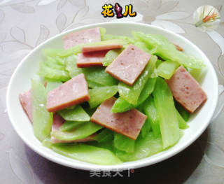 烤火腿炒莴笋的做法