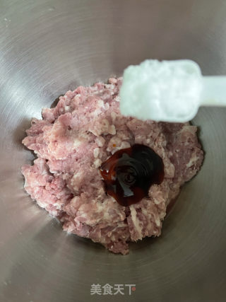 玉米鲜肉包的做法步骤：7