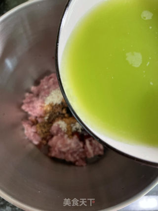 玉米鲜肉包的做法步骤：8