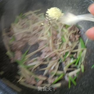 子姜炒牛肉的做法步骤：16