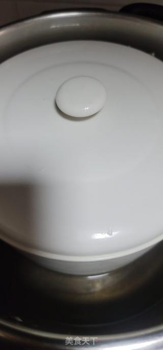 天麻淮山炖鸡脚瘦肉汤的做法步骤：5