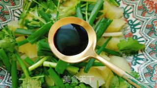 小葱拌土豆——土豆的神仙吃法的做法步骤：7