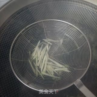 鸽胸肉拌青茭瓜的做法步骤：8