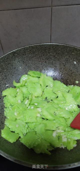 清炒苦瓜的做法步骤：7