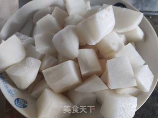 萝卜烧鸭的做法步骤：1