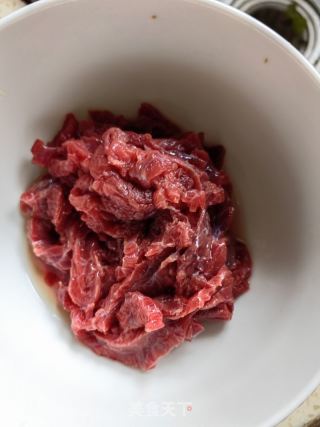 二荆条炒牛肉的做法步骤：6