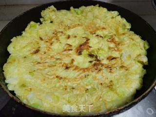 包菜丝鸡蛋煎饼的做法步骤：6