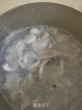 香菜乌鱼片的做法步骤：4