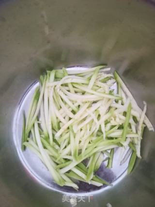 葫芦瓜小饼的做法步骤：2