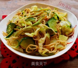 蔬菜素炒面的做法步骤：10