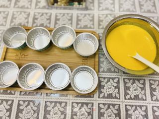 夏天必吃的冰冰凉凉的芒果奶冻的做法步骤：8