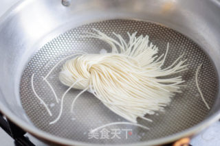 葱油拌面的做法步骤：8