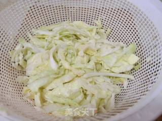 包菜炒黑豆芽的做法步骤：3