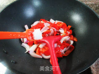 洋葱炒红椒的做法步骤：5