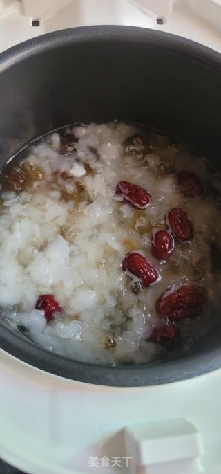 冰糖红枣炖雪蛤桃胶的做法步骤：8