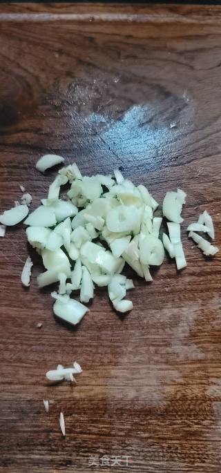 韭菜炒鸡蛋磷虾干的做法步骤：2