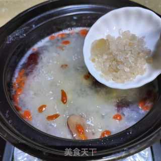 银耳莲子羹的做法步骤：7