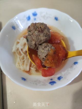 牛肉丸鸡蛋西红柿汤面的做法步骤：7