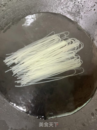 田螺鸭脚煲的做法步骤：17