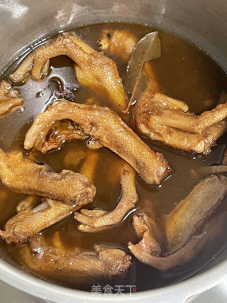田螺鸭脚煲的做法步骤：18