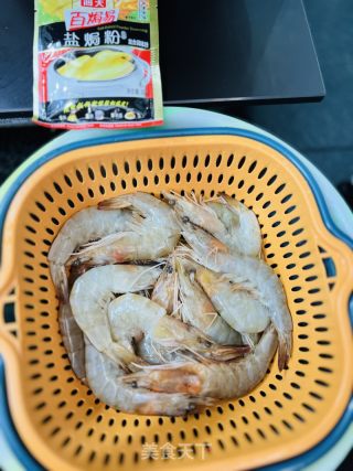 快手零难度的焗大虾的做法步骤：1