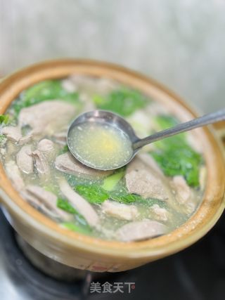 广式生滚汤 | 猪湿粉肠瘦肉芥菜汤的做法步骤：6