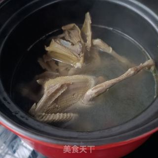 黄芪鸽子汤的做法步骤：8