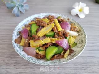 洋葱玉米笋炒牛肉的做法