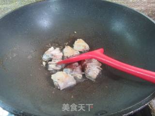 鸡翅中炒毛毛菜的做法步骤：5