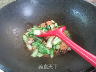 鸡翅中炒毛毛菜的做法步骤：11