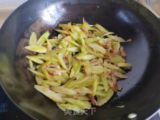 油麦菜心炒肉的做法步骤：5