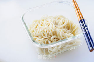 时蔬拌面的做法步骤：3