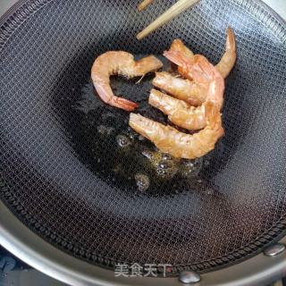 洋葱西兰花炒鲜虾的做法步骤：9