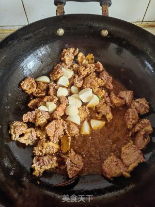 香菜土豆烧牛肉的做法步骤：5