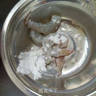 荔枝虾球的做法步骤：5