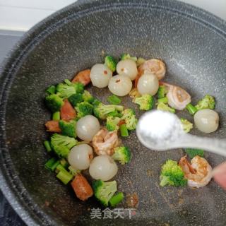 荔枝虾球的做法步骤：18
