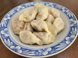 猪肉包菜馅饺子的做法步骤：10