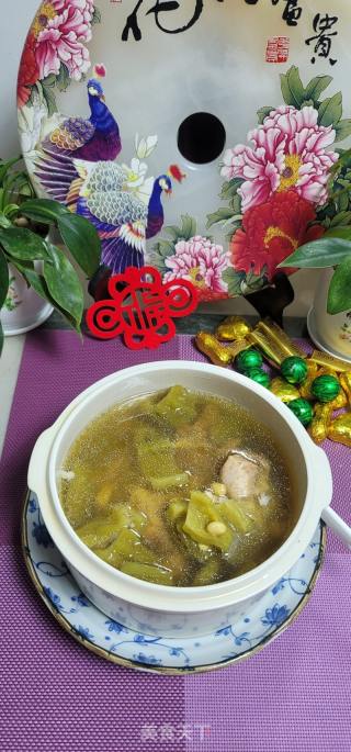黄豆苦瓜扇骨汤的做法步骤：11